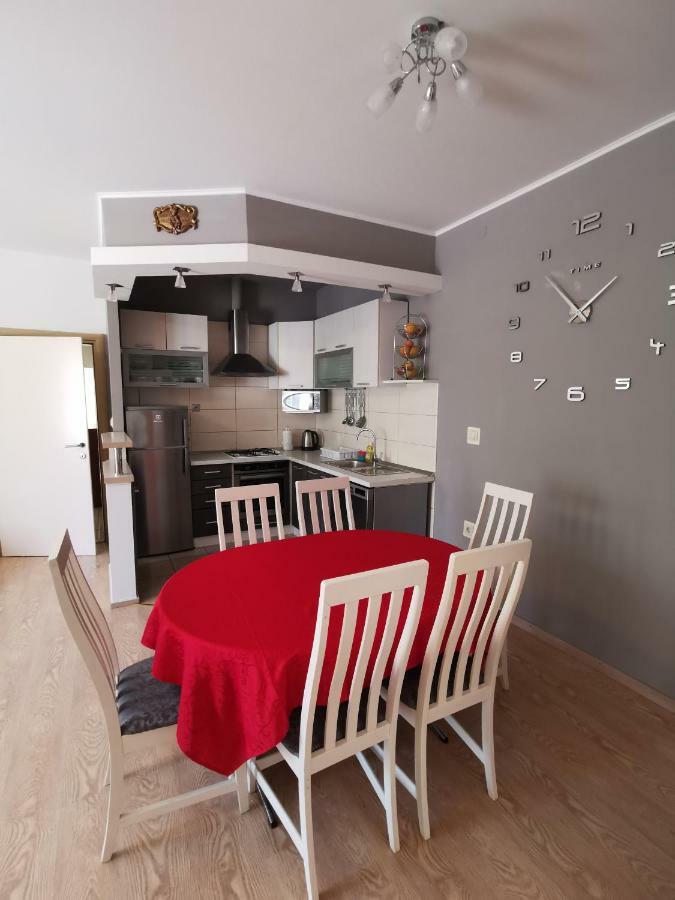 Big And Spacious Apartment In The Heart Of אומיס מראה חיצוני תמונה