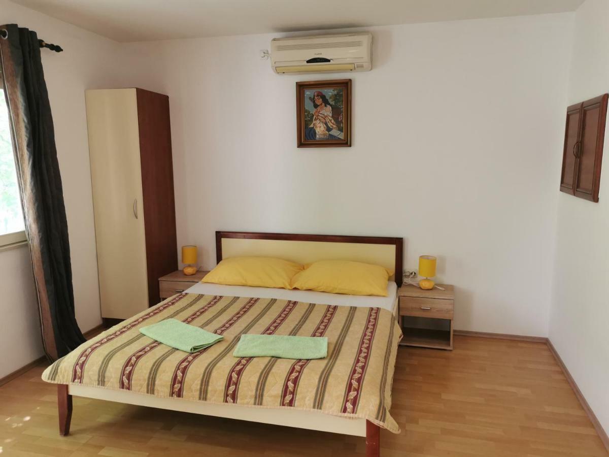 Big And Spacious Apartment In The Heart Of אומיס מראה חיצוני תמונה